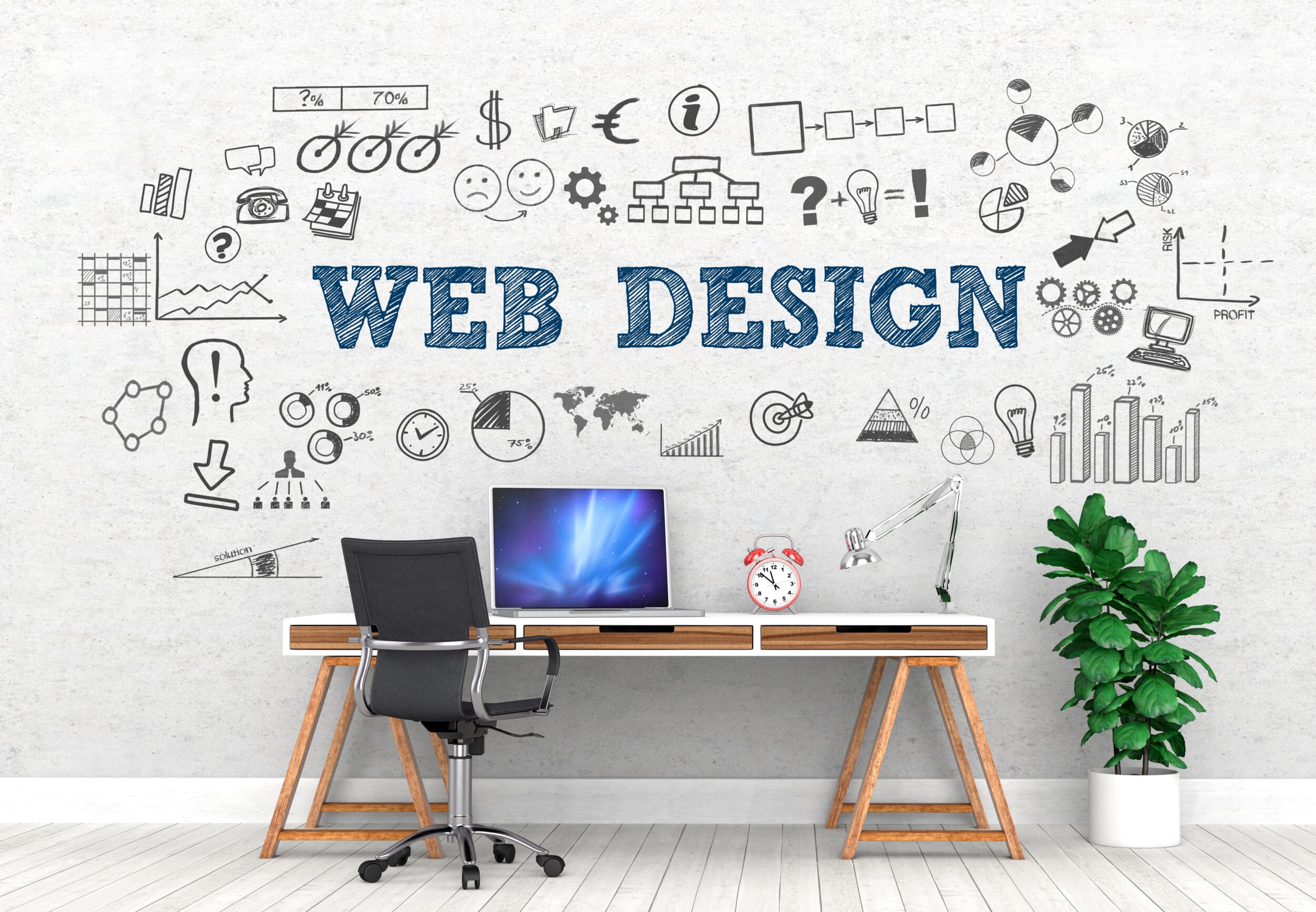 Bürotisch mit Computer und Stuhl, Wand mit Skizzen für Webdesign und "WEB DESIGN" dekoriert.